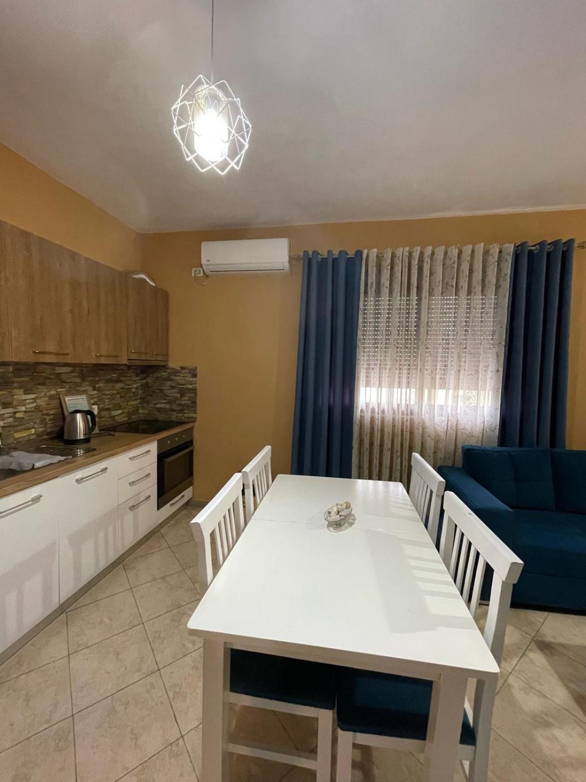 Guest House Tian & Hojz Durrës Habitación foto